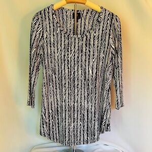 JM Collection Scoop Neck Top - NEW